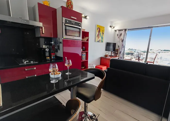 아파트 La Coquette - Sea View - Parking - Ac - Pool *
